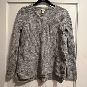 LL Bean Shaker-Stitch V-Neck Sweater